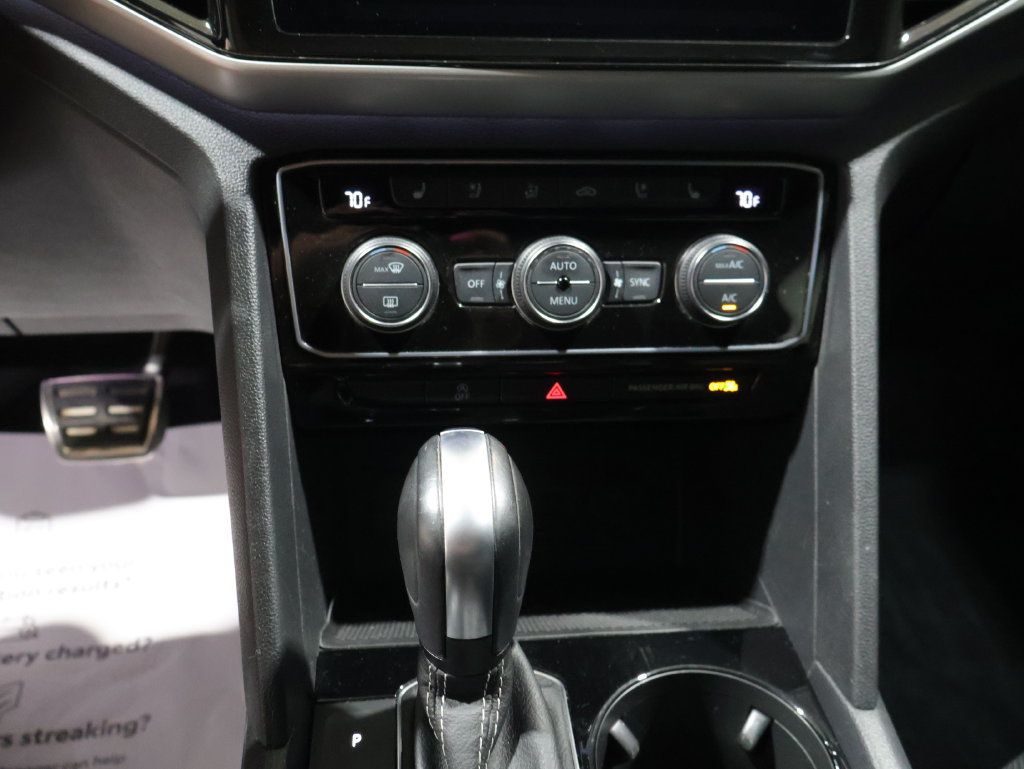 Used 2022 Volkswagen Atlas Cross Sport SEL R-Line AWD/4WD image 22