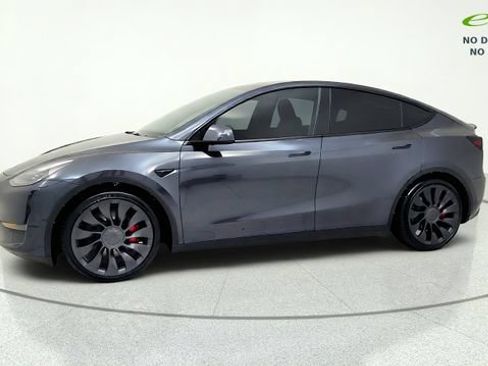 Used 2024 Tesla Model Y Performance AWD/4WD image 4