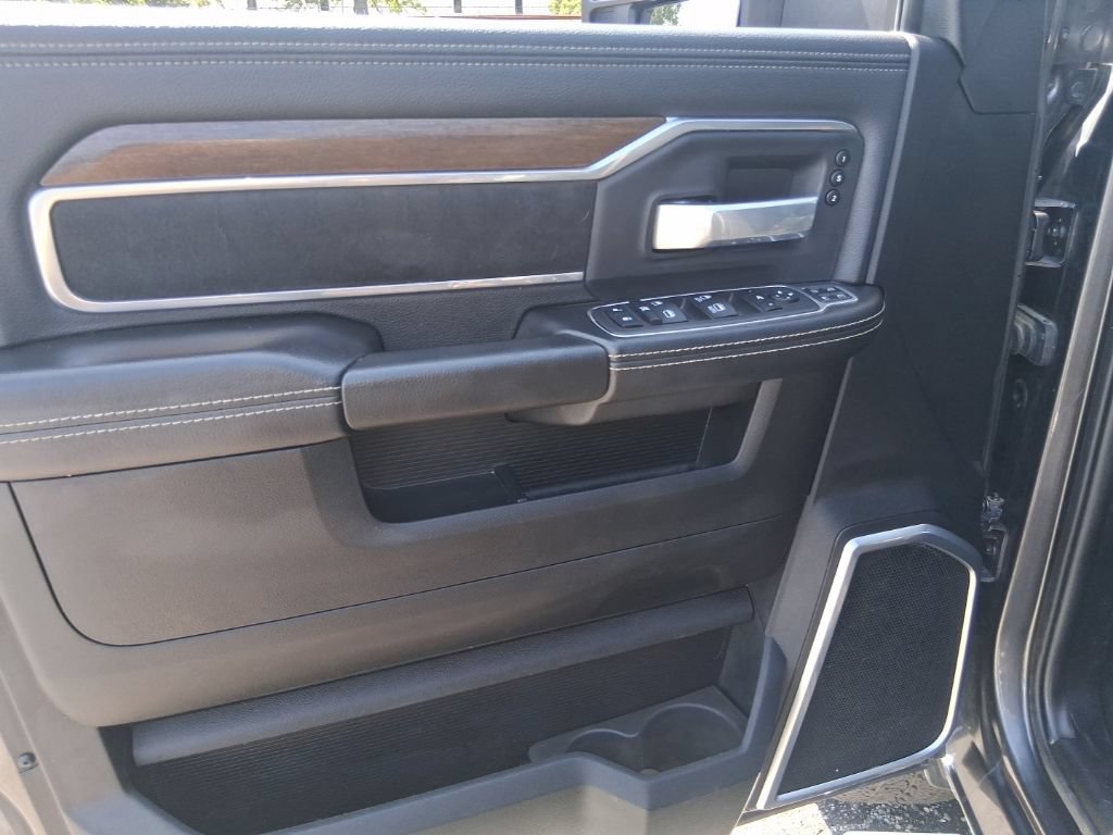 Used 2024 RAM 2500 Laramie w/ Safety Group AWD/4WD image 8