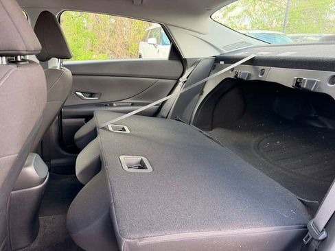 Used 2023 Hyundai Elantra SEL FWD image 29