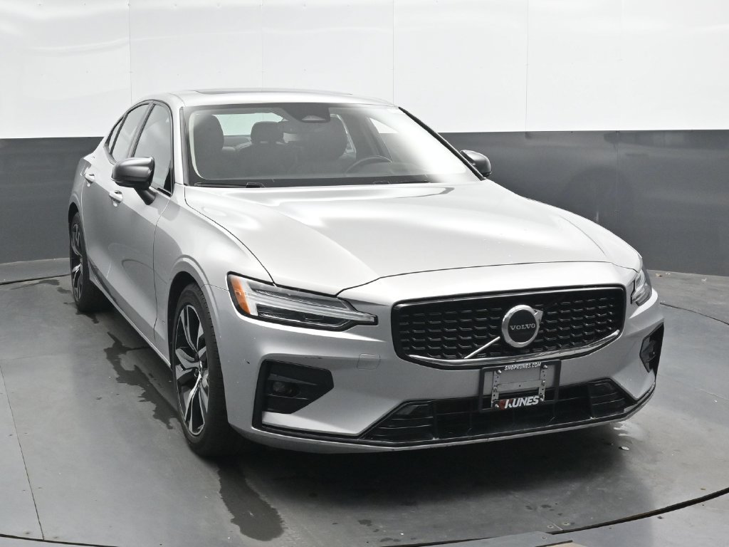 Used 2024 Volvo S60 B5 Core FWD image 5