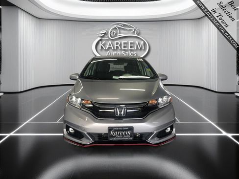 Used 2018 Honda Fit Sport image 2