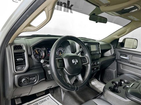 Used 2019 RAM 2500 Tradesman w/ Chrome Appearance Group image 10