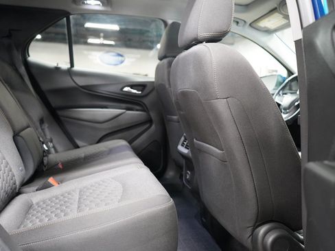 Used 2020 Chevrolet Equinox LT FWD image 19