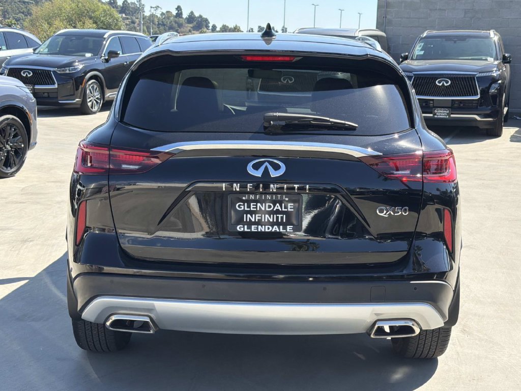 Certified 2023 INFINITI QX50 Luxe FWD image 5