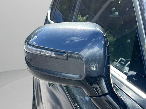 Certified 2022 Kia Telluride SX w/ Towing Package FWD image 28