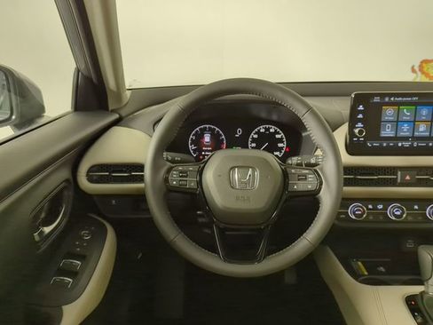 Used 2024 Honda HR-V EX-L image 14