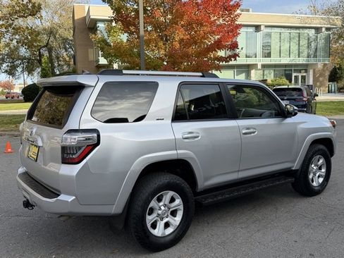 Used 2022 Toyota 4Runner SR5 Premium image 5