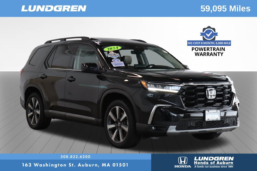 Used 2024 Honda Pilot Touring image 1