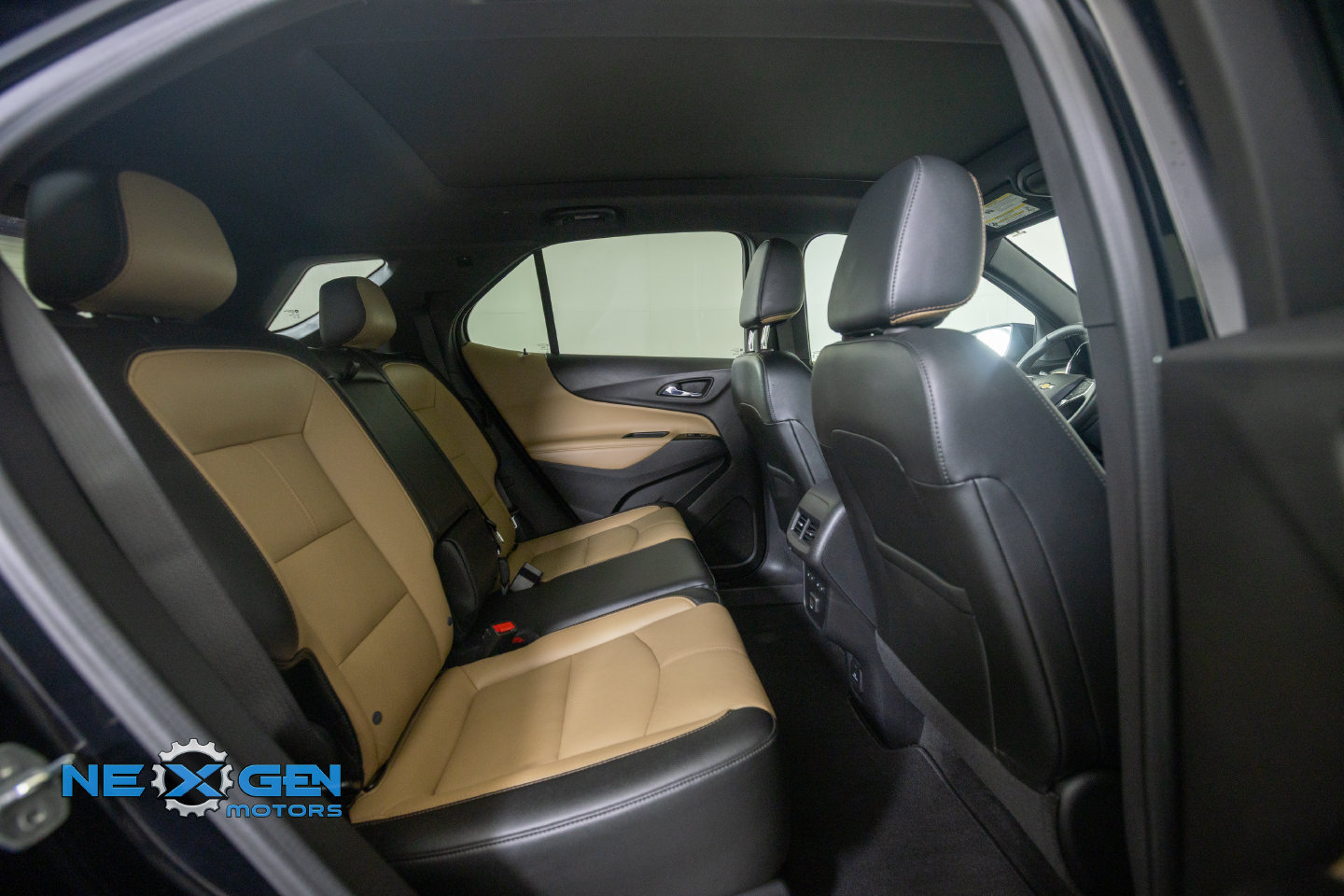 Used 2024 Chevrolet Equinox Premier AWD/4WD image 42