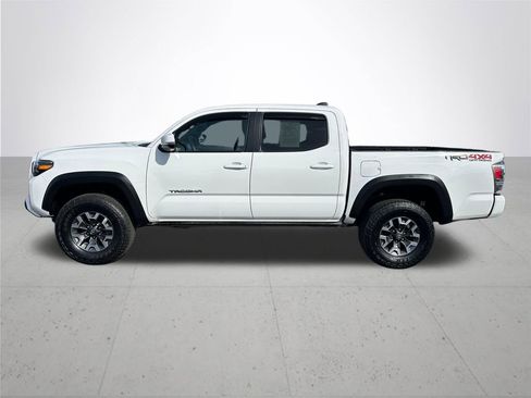 Certified 2023 Toyota Tacoma TRD Off-Road w/ Technology Package AWD/4WD image 11