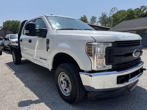 Used 2019 Ford F250 XL w/ Power Equipment Group AWD/4WD image 9
