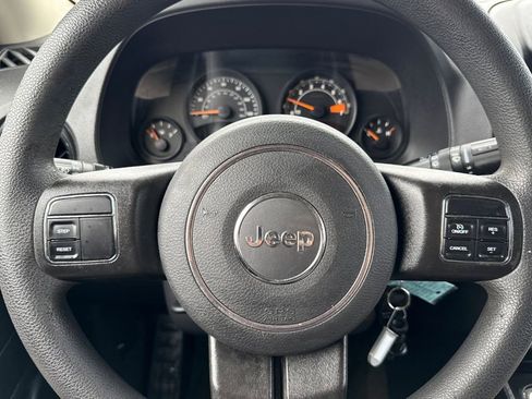 Used 2016 Jeep Patriot Sport image 18