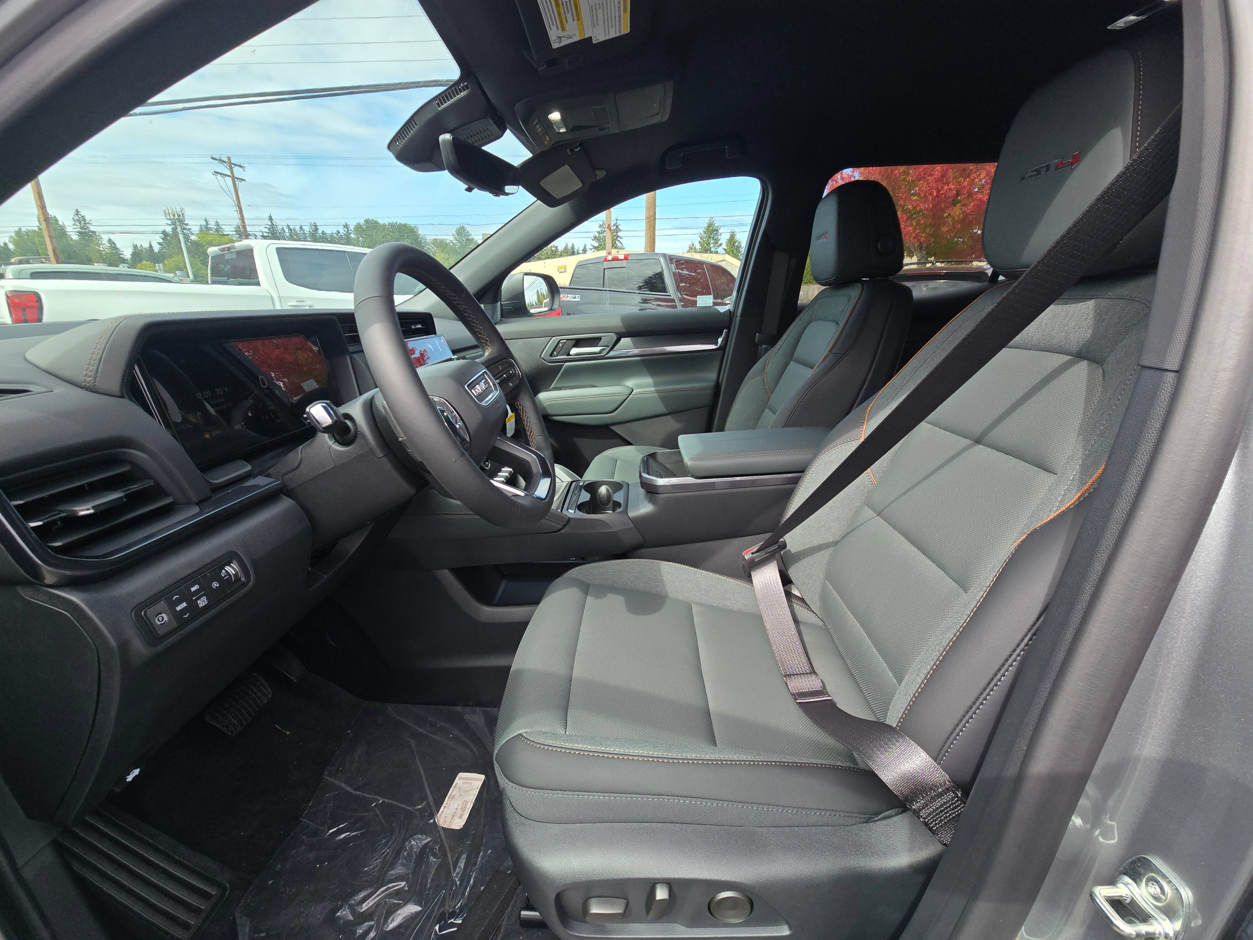 New 2027 GMC Terrain AT4 w/ Technology Package II AWD/4WD image 14