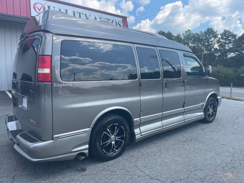 Used 2007 GMC Savana 1500 AWD w/ Preferred Equipment Group image 8