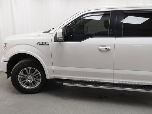 Used 2019 Ford F150 Lariat w/ Trailer Tow Package image 16