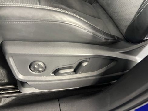 Used 2022 Audi SQ5 Premium Plus w/ Premium Plus Package image 24