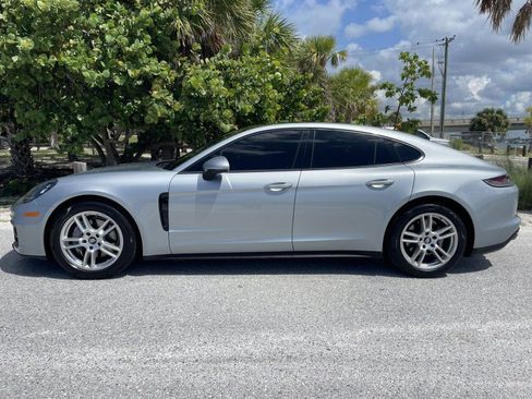 Used 2021 Porsche Panamera RWD image 3