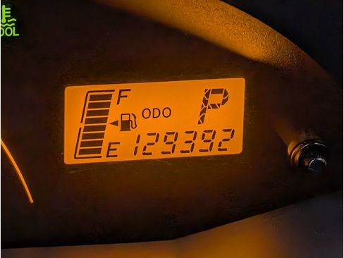 Used 2009 Toyota Yaris 4-Door Hatchback image 18