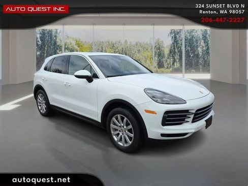 Used 2022 Porsche Cayenne AWD/4WD image 3