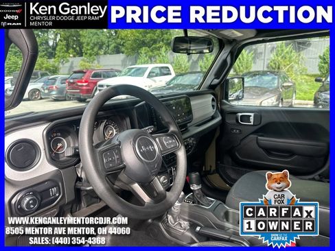 Used 2025 Jeep Gladiator Sport AWD/4WD image 18