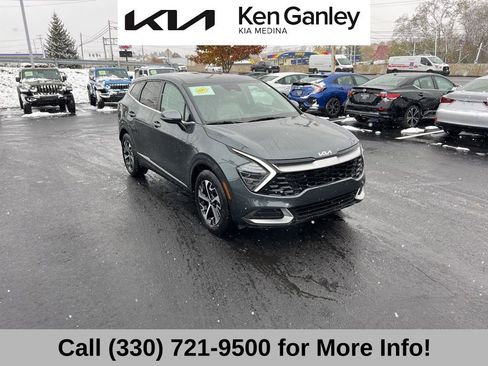 Used 2025 Kia Sportage EX image 7