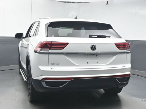 Used 2021 Volkswagen Atlas Cross Sport SE FWD image 6