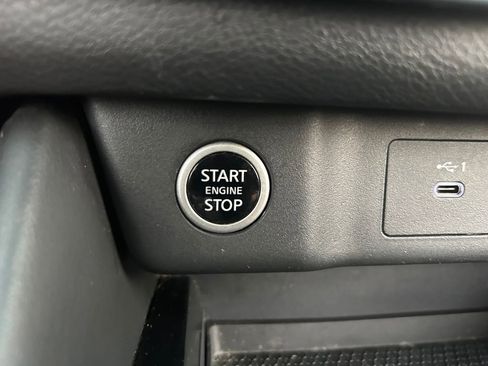 Used 2023 Nissan Rogue SL w/ SL Premium Package AWD/4WD image 16