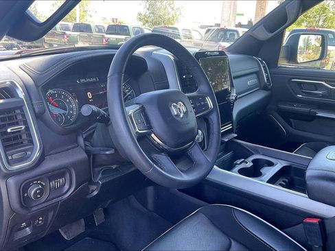 Used 2025 RAM 1500 Laramie AWD/4WD image 14