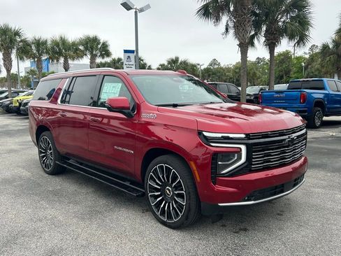 New 2025 Chevrolet Suburban High Country AWD/4WD image 9