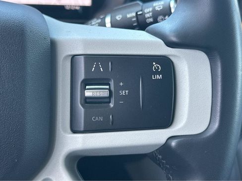 Used 2023 Land Rover Defender 110 SE AWD/4WD image 23