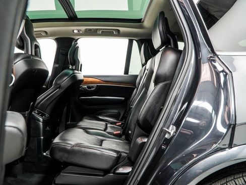 Used 2021 Volvo XC90 T8 Inscription Expression w/ Climate Package image 39