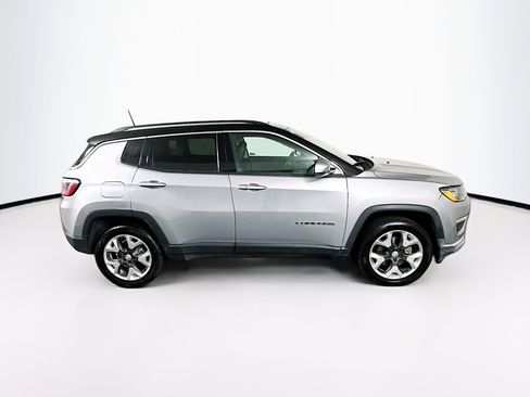 Used 2018 Jeep Compass Limited w/ Navigation Group AWD/4WD image 10