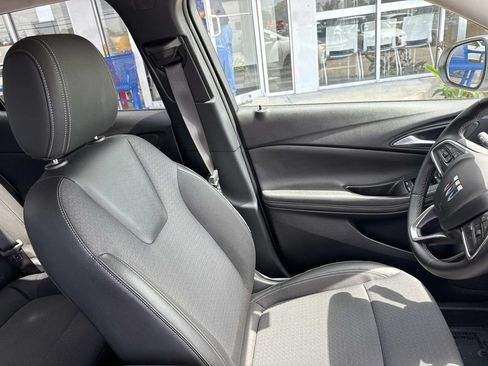 Used 2025 Buick Encore GX Preferred AWD/4WD image 10