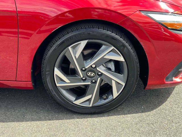 Certified 2025 Hyundai Elantra Sport FWD image 8