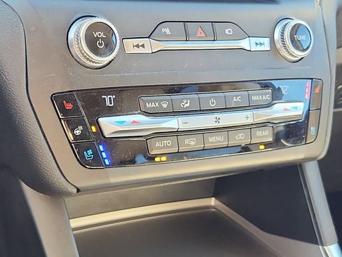 Used 2020 Ford Explorer Limited image 17