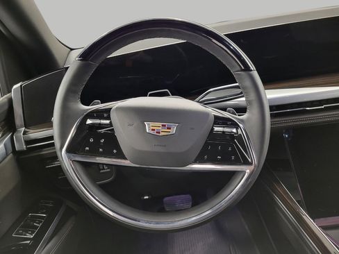 Used 2025 Cadillac Escalade Luxury w/ LPO, Floor Liner Package AWD/4WD image 6