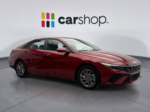 Used 2024 Hyundai Elantra SEL image 7