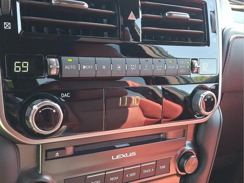 Used 2023 Lexus GX 460 Premium w/ Premium Plus Package AWD/4WD image 16
