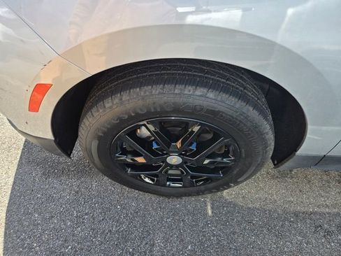 Used 2022 Chevrolet Equinox LT image 4