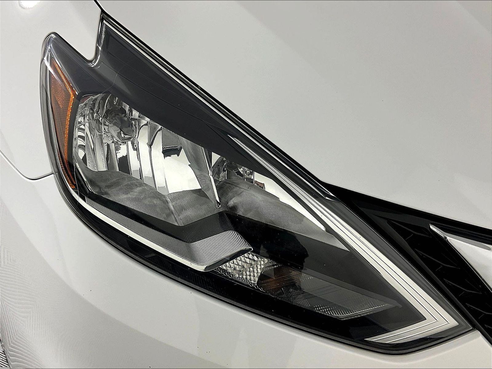 Used 2019 Nissan Sentra SV w/ Special Edition Package FWD image 32