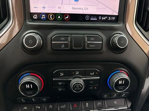 Used 2020 Chevrolet Silverado 1500 High Country w/ Technology Package image 34