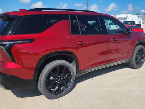 Used 2024 Chevrolet Traverse RS AWD/4WD image 4
