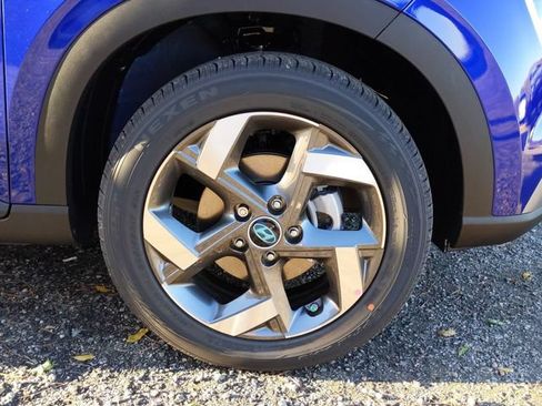 Used 2021 Hyundai Venue SEL FWD image 10