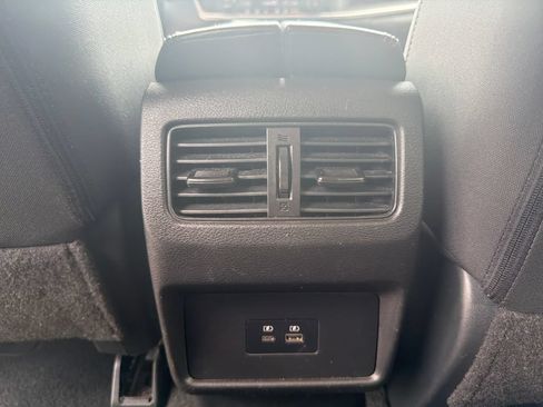 Used 2023 Nissan Rogue SV FWD image 26