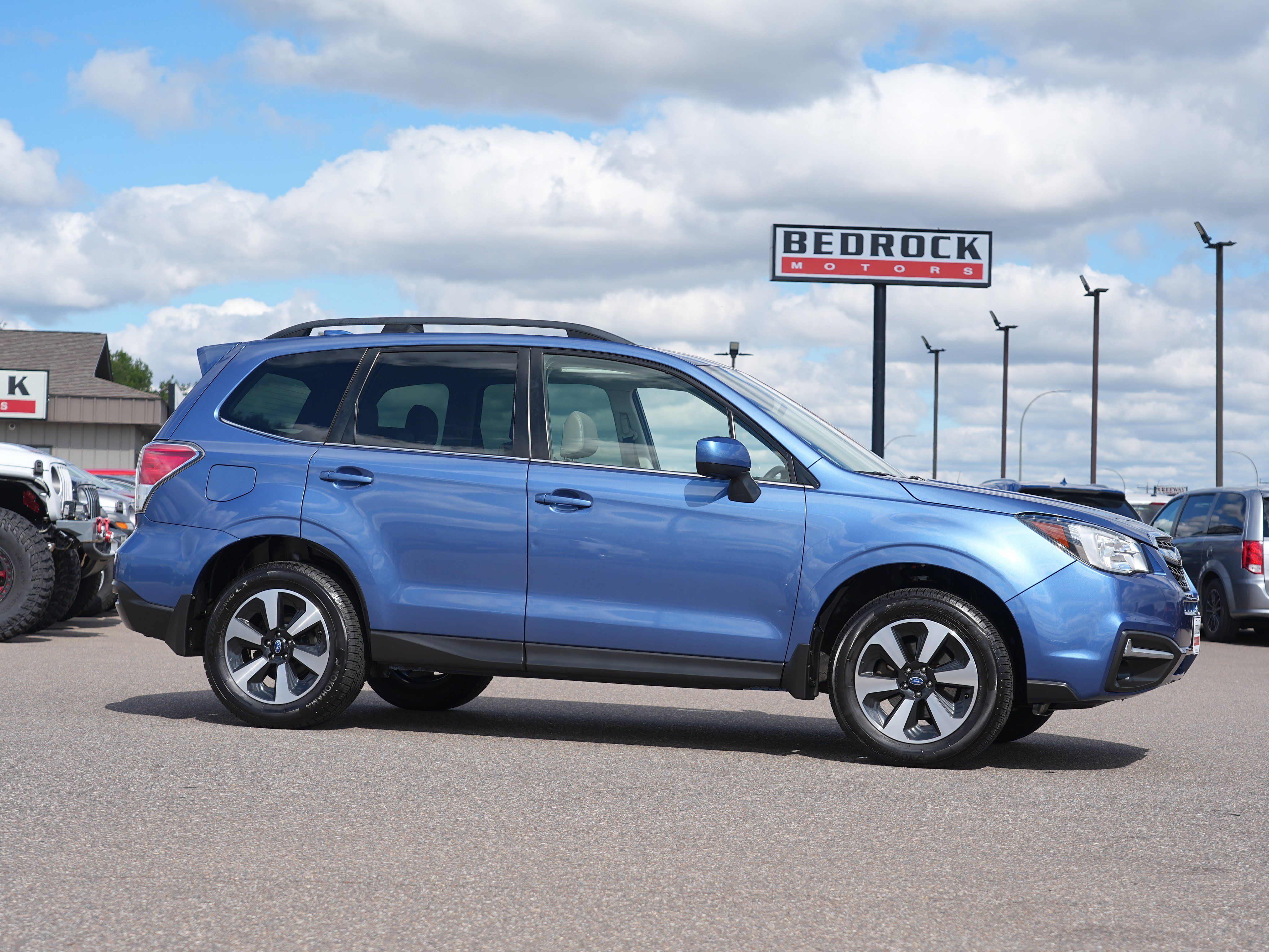 Used 2018 Subaru Forester 2.5i Limited AWD/4WD image 2