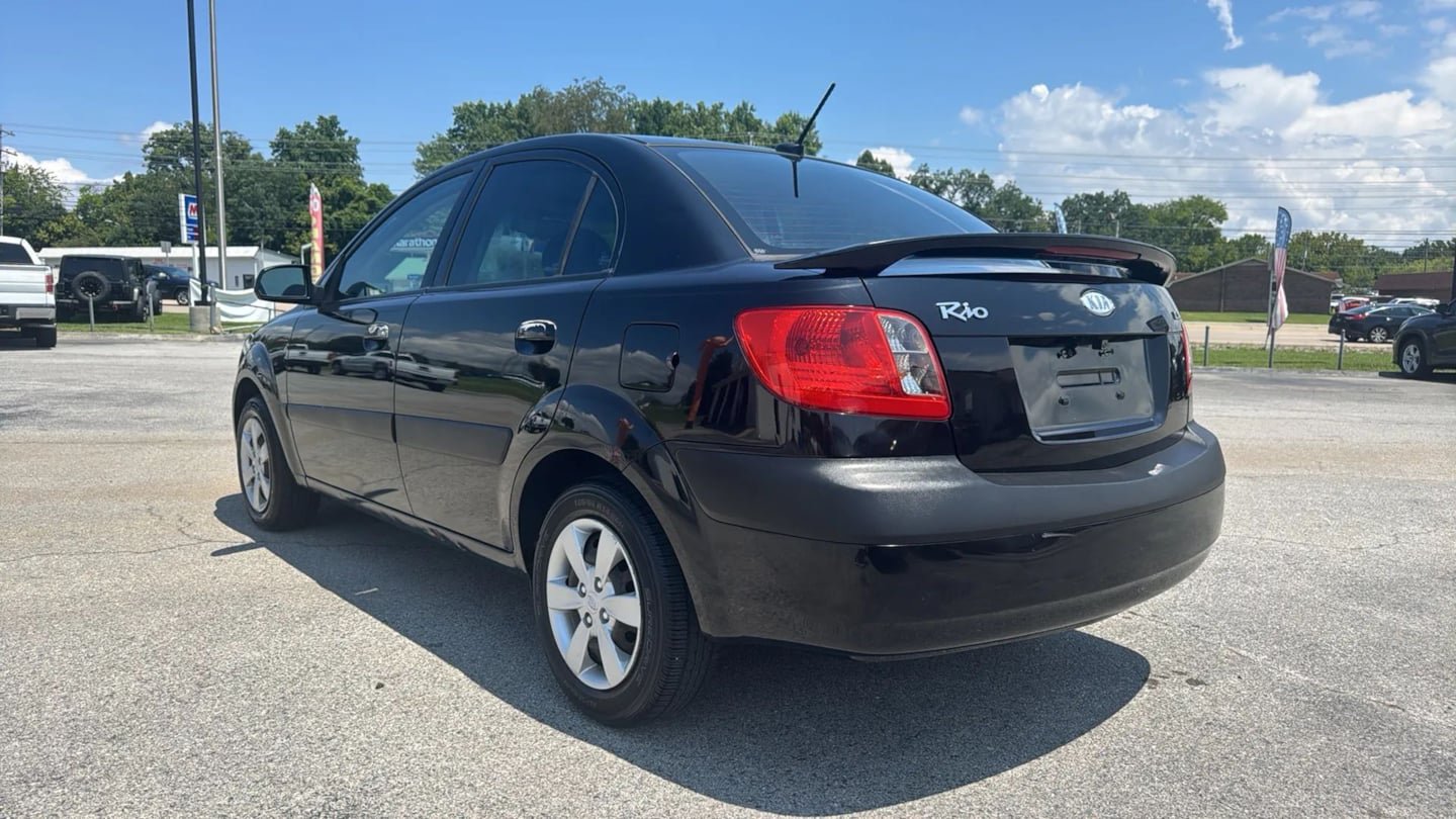 Used 2009 Kia Rio LX FWD image 3