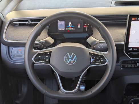 Used 2025 Volkswagen ID. Buzz Pro S Plus RWD image 27