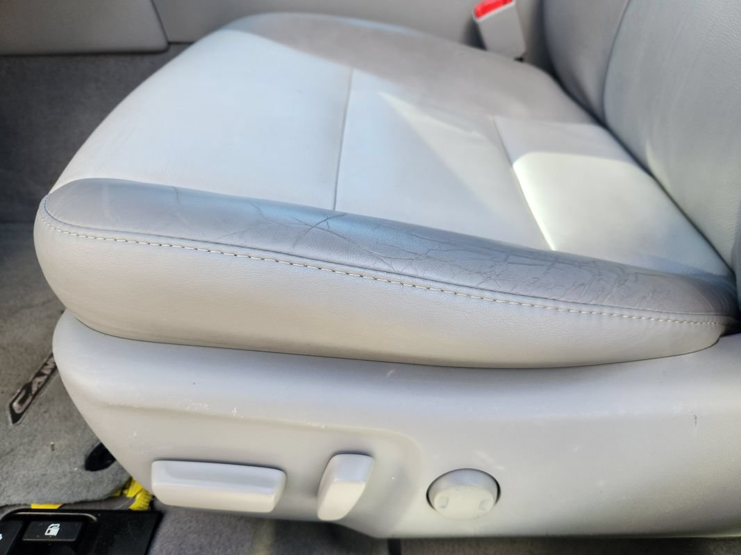 Used 2013 Toyota Camry XLE FWD image 28