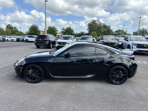 Used 2022 Toyota GR86 Premium image 3